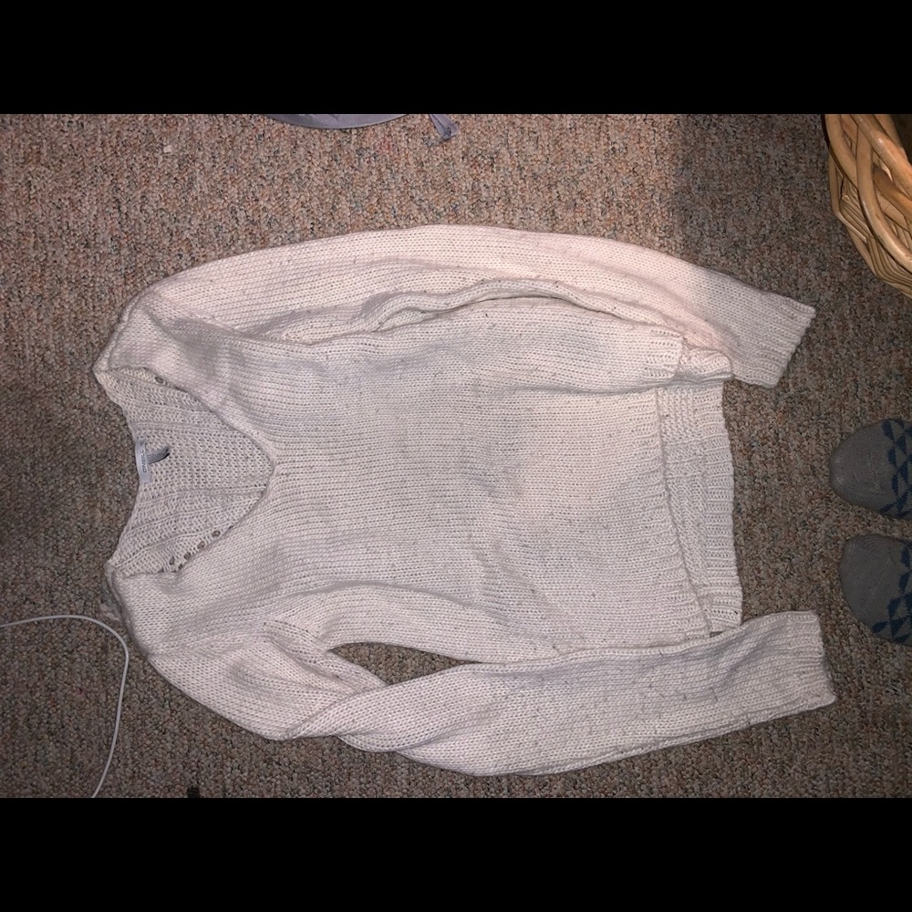 White oneil sweater size small